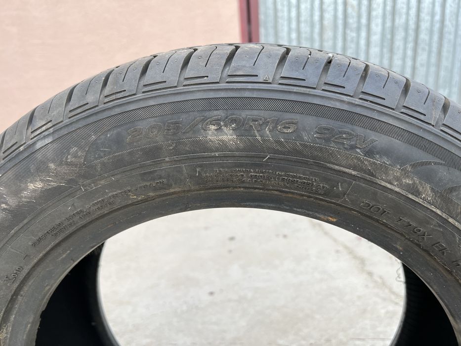 Hankook 205/60/16 92v