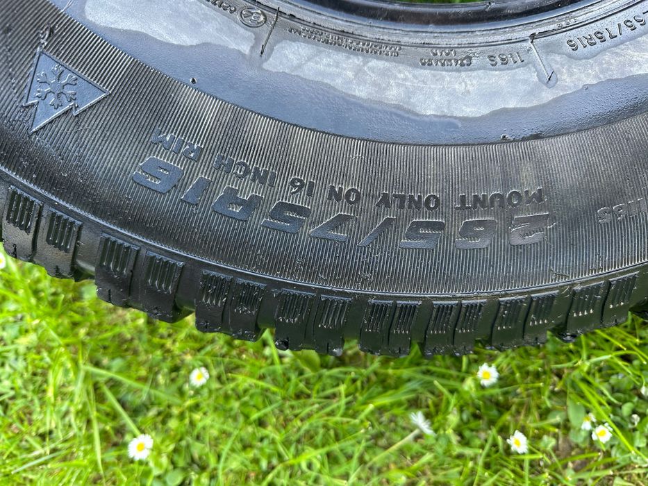 Продава се гуми Dıscover M+S  265/75/16 цена 220евро за повече инф на тел 0892001384