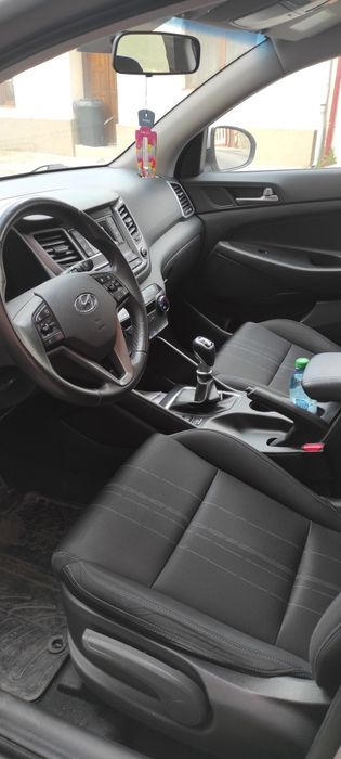 Vând Hyundai Tucson 2WD 6 MT