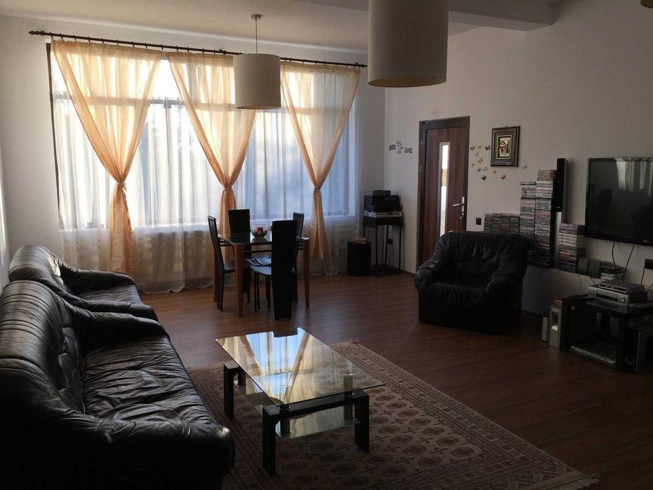 Casă modernă în Baicoi, zona liniștită (PRIVAT)