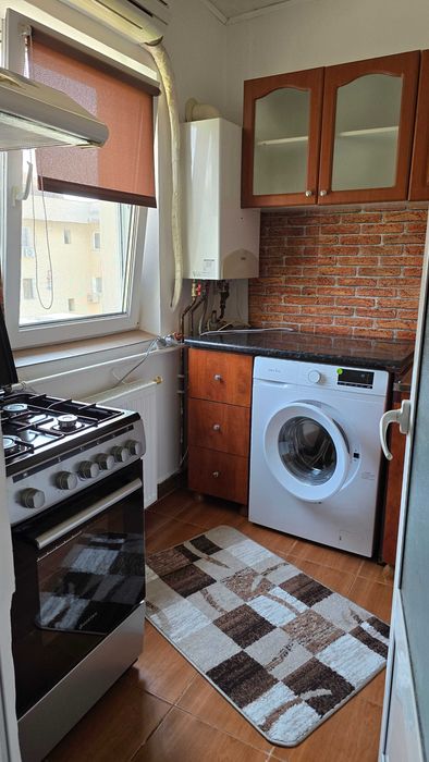 Ofer spre inchiriere Garsoniera confort 1