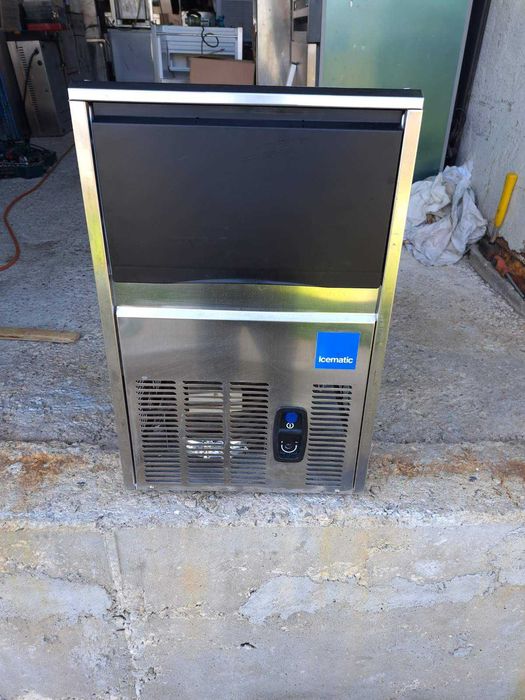 Професионален Ледогенератор Simag