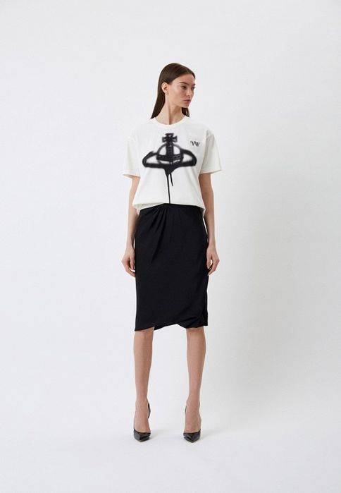 VIVIENNE WESTWOOD дамски тениски в два цвята НОВИ