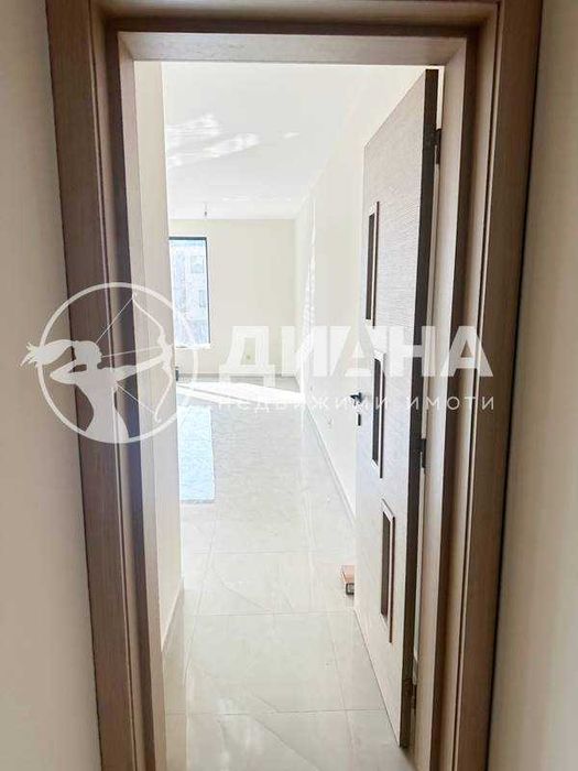 Продава се Четиристаен апартамент в Пловдив, Център - 115 кв.м за 3209 €/кв.м - Снимка #4