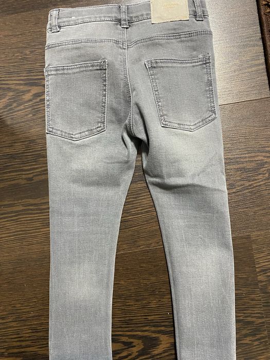 Blugi zara marimea 110