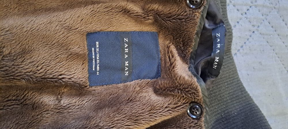 Стилно мъжко яке за сезона Zara