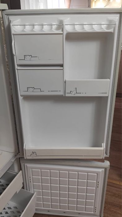 Холодильник бирюса