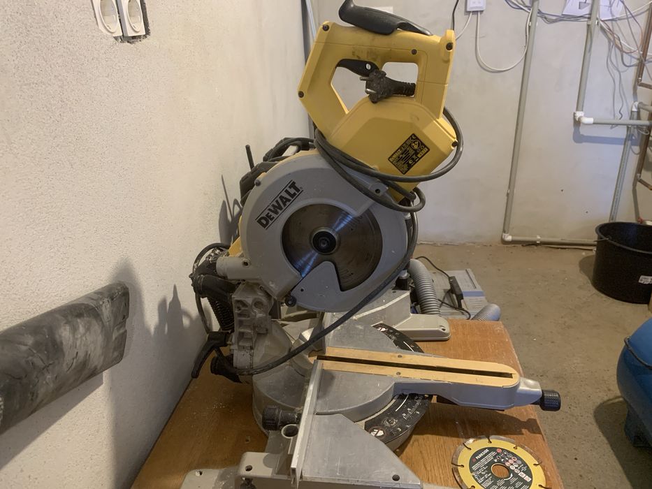 Circular de masa Dewalt