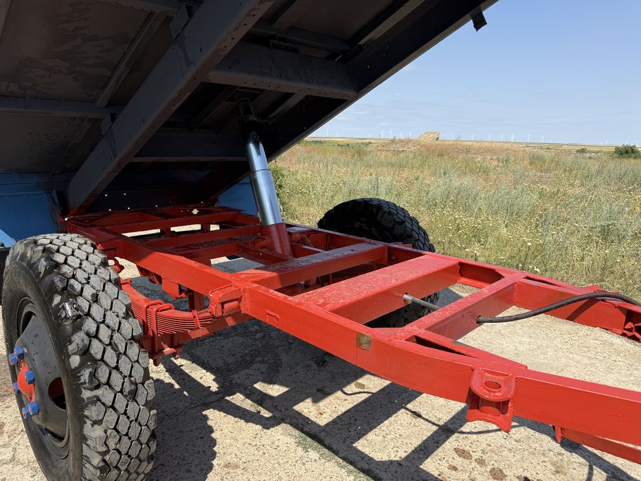 Remorca Monoax 4 , 5 tone Basculabila