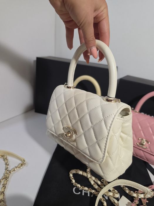 Дамска чантa Chanel Coco Handle small 20C