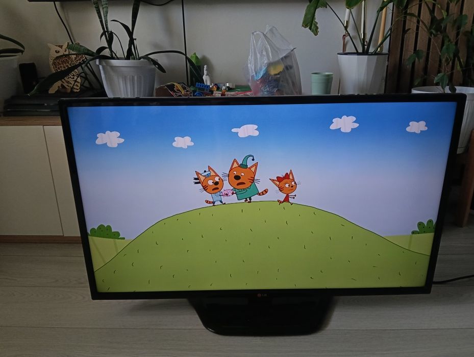 Продам телевизор smart