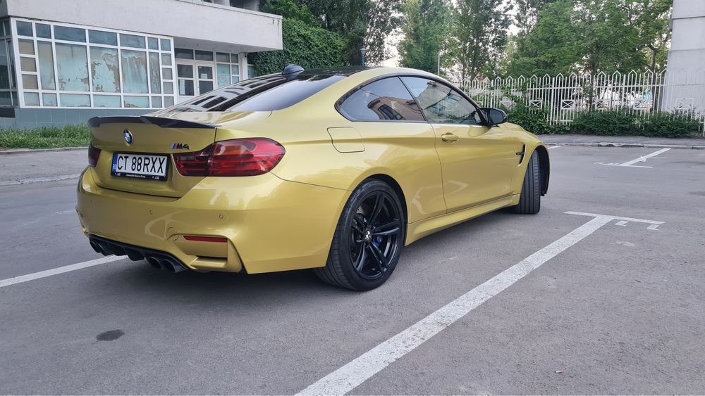 BMW M4 Full Carbon Mamaia • OLX.ro