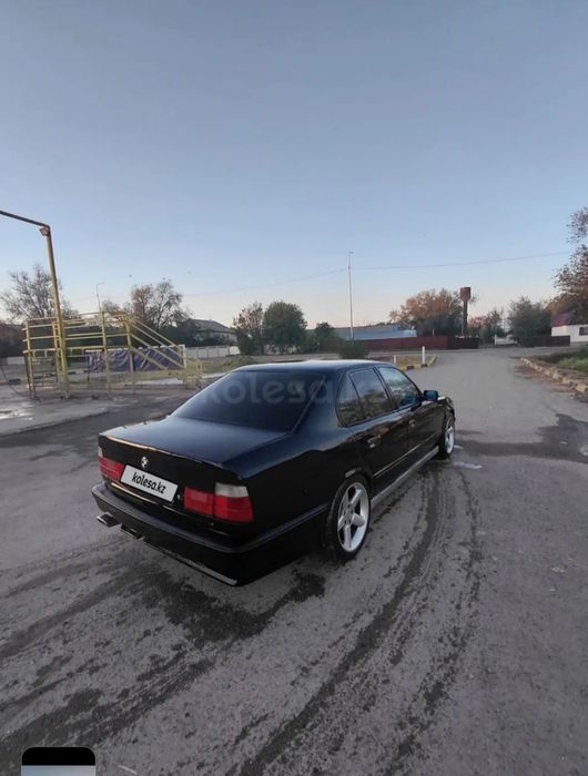 Срочно продам BMW 525