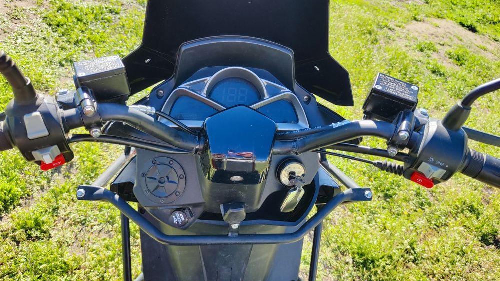 Продам скутер...