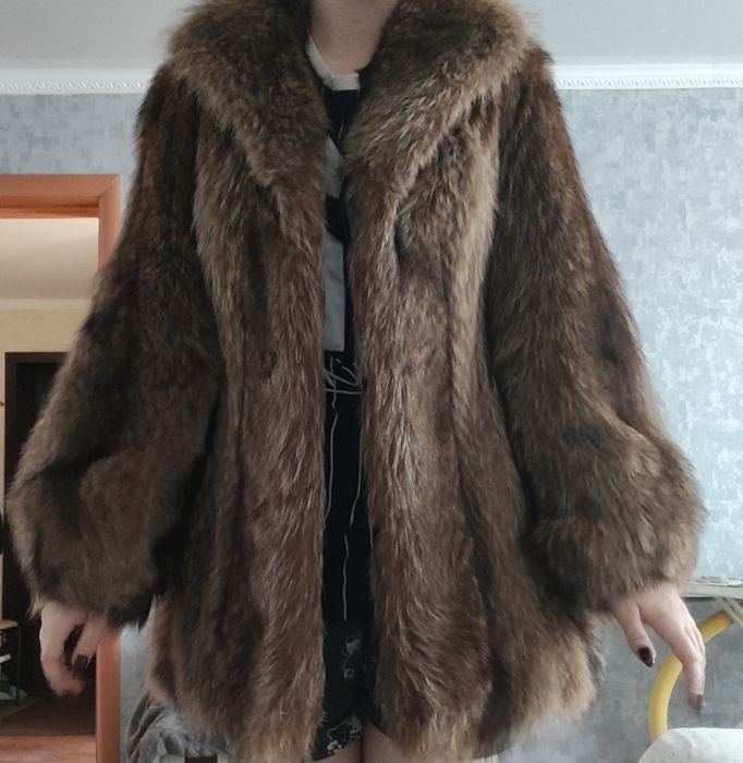 Продам шубу енот