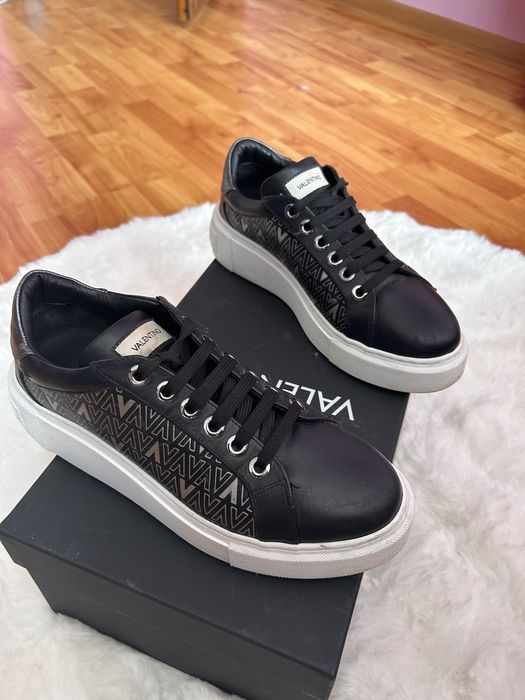 Дамски кецове Valentino & Balenciaga 39 номер цената е за двата чефта