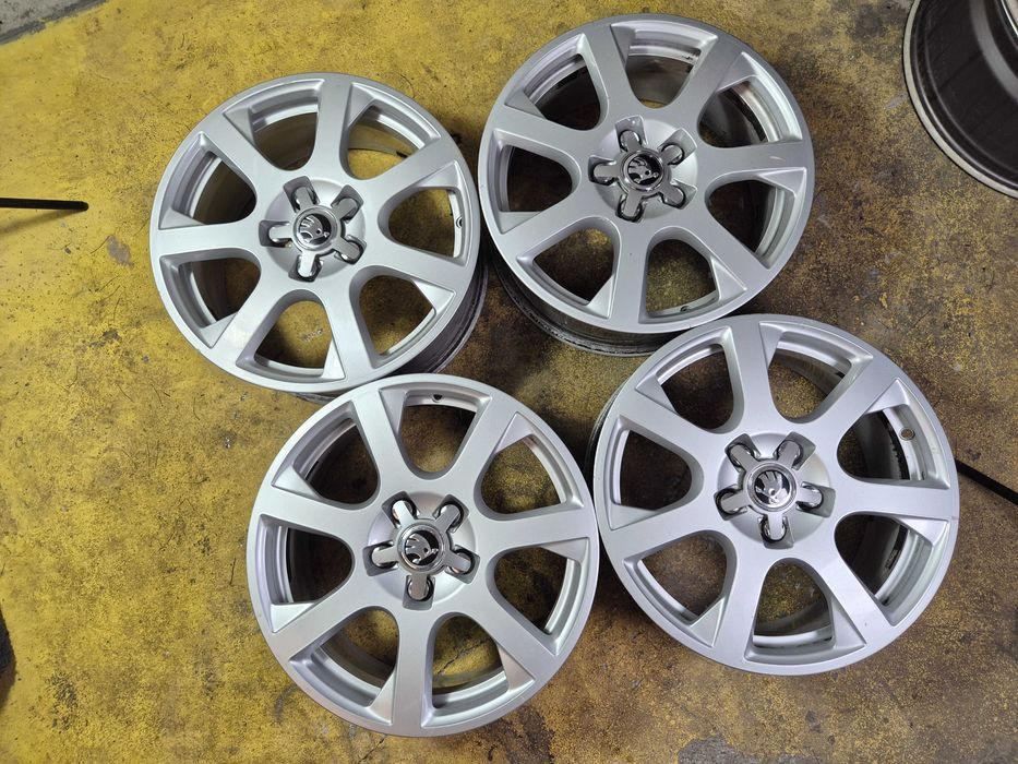 4 Jante Aliaj 5x112 17'' OEM Skoda Octavia Superb Karoq Kodiaq YETI / VW Golf Passat Touran Sharan Caddy T-ROC Tiguan Scirocco !!