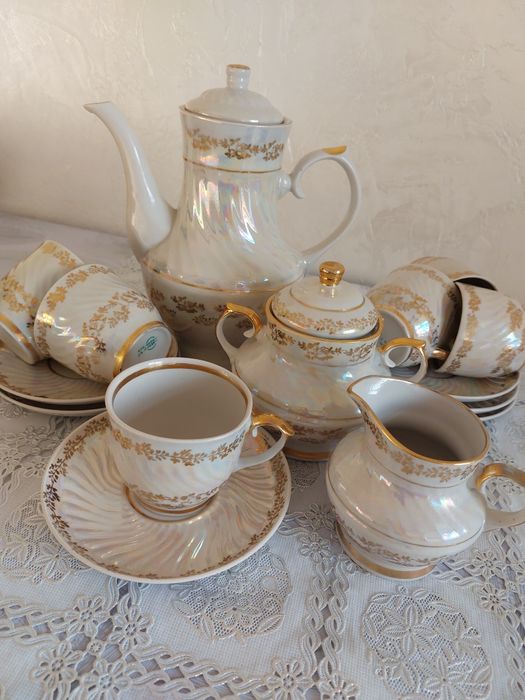 Сервиз фарфоровые