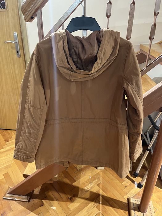 Бежово дамско яке Pull & Bear