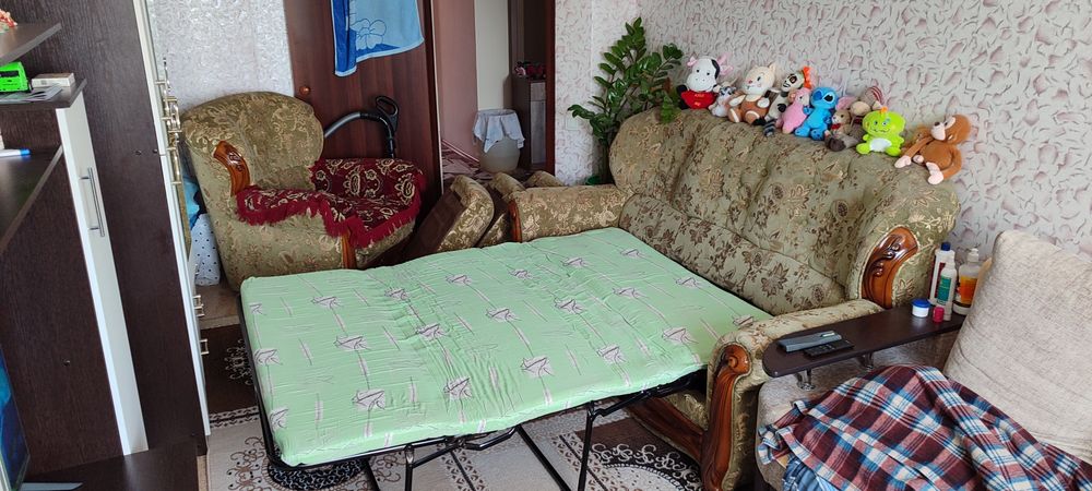 Продам диван с креслом б/у