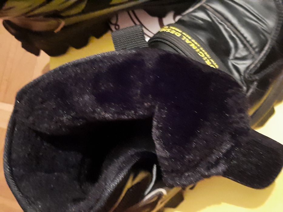 Продам новые демисезонные ботинки