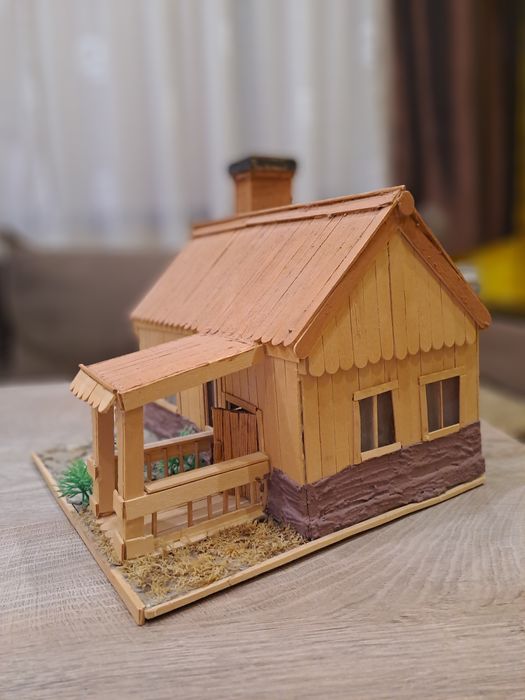 Макет на къща от дърво