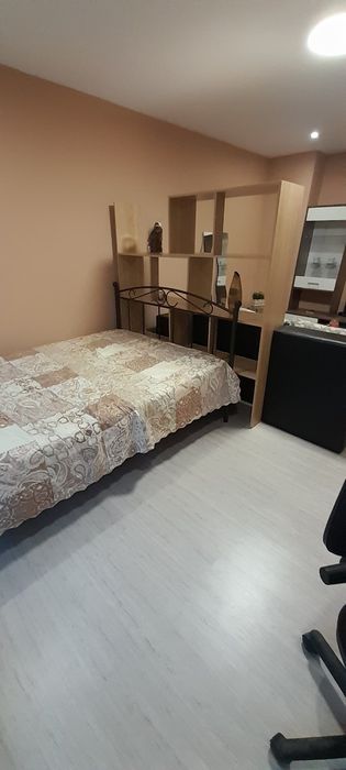 Дава се под наем Двустаен апартамент в Плевен, Идеален център - 70 кв.м за 408 € - Снимка #2