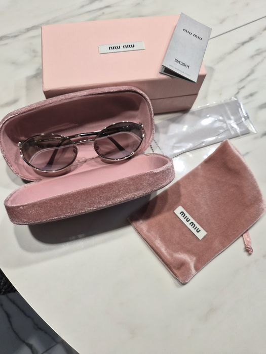 Слънчеви очила miumiu
