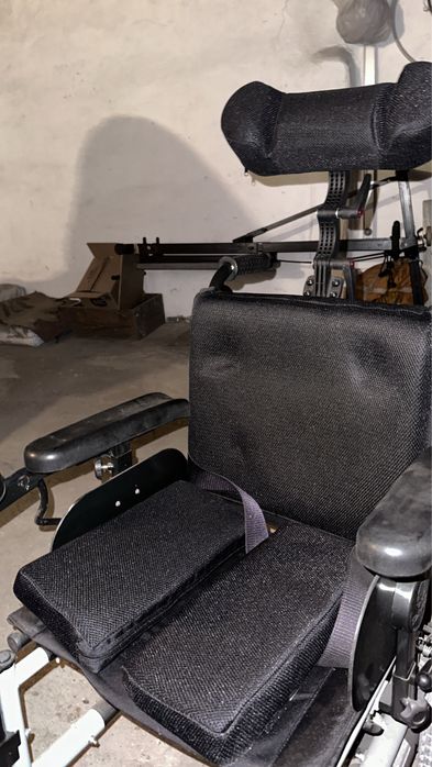 Продам инвалидную электрическую коляску