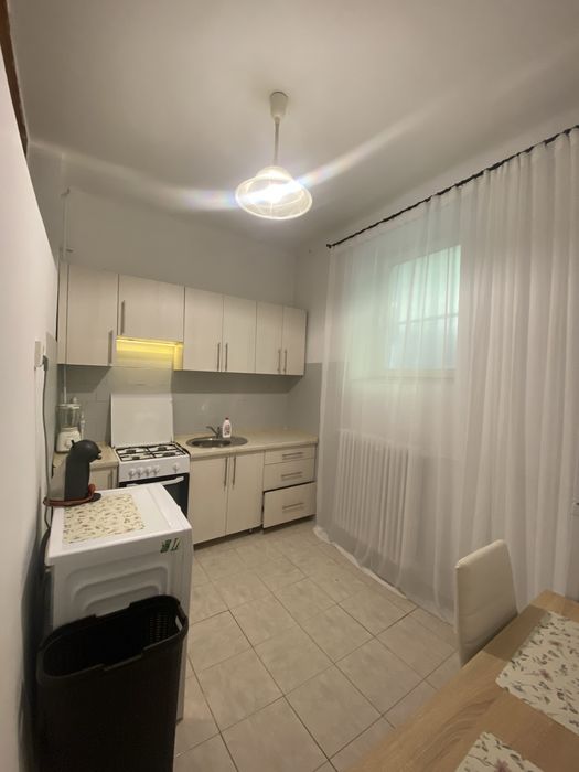 Inchiriez apartament cu o camera- centru