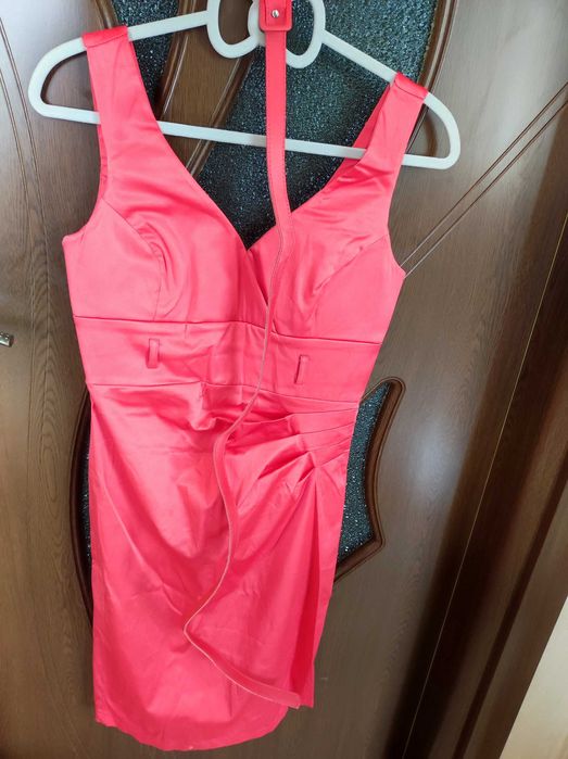 Рокли , рокля, различни цветове. Размер С и М