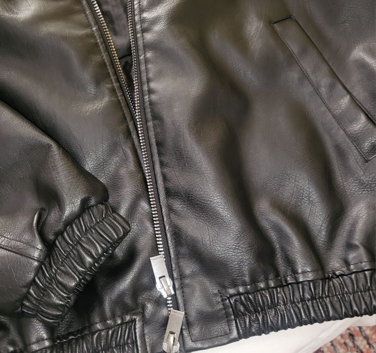 Дамско кожено яке Bershka - модерно, като ново