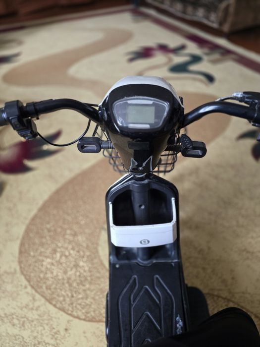 Продаётся электоро скутер Мадэль Эверест