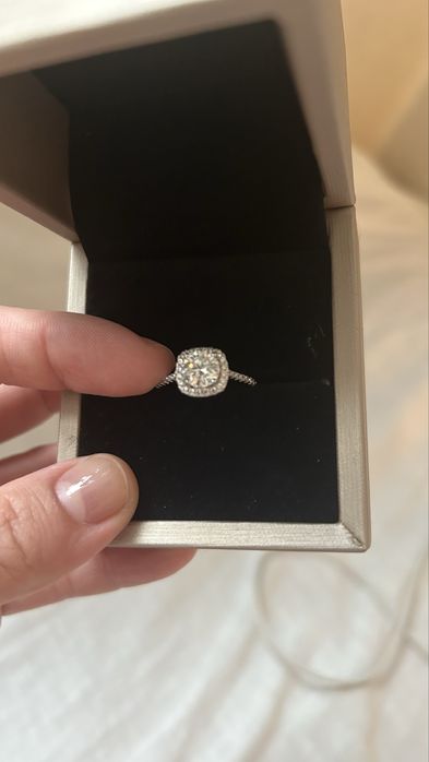 Кольцо мусанит серебро лаб.бриллиант