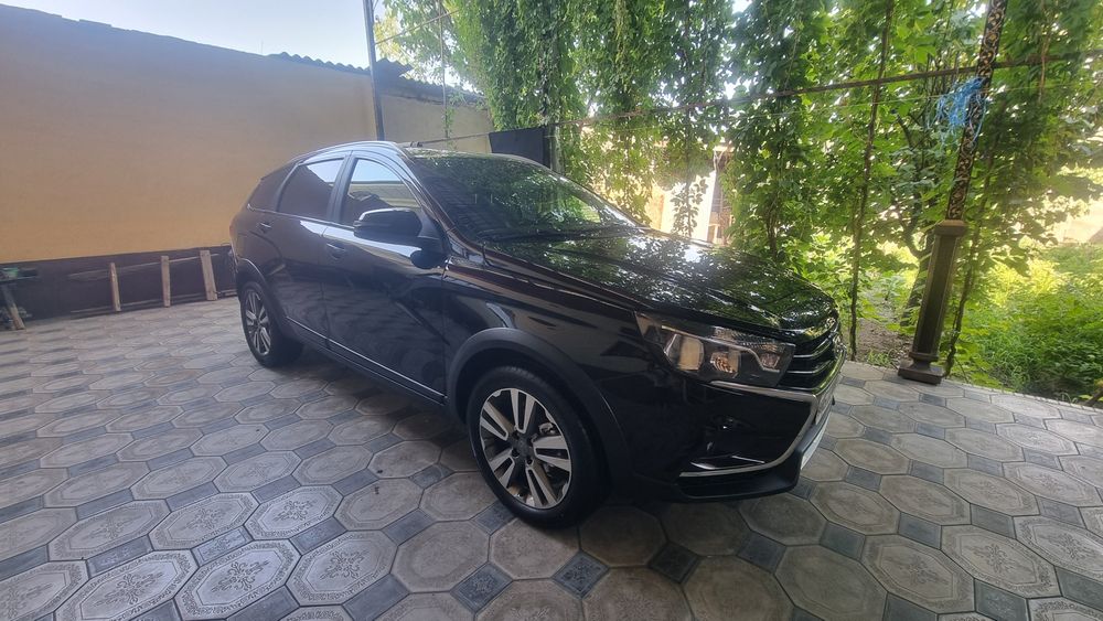Lada vesta sw cross enjoy pro