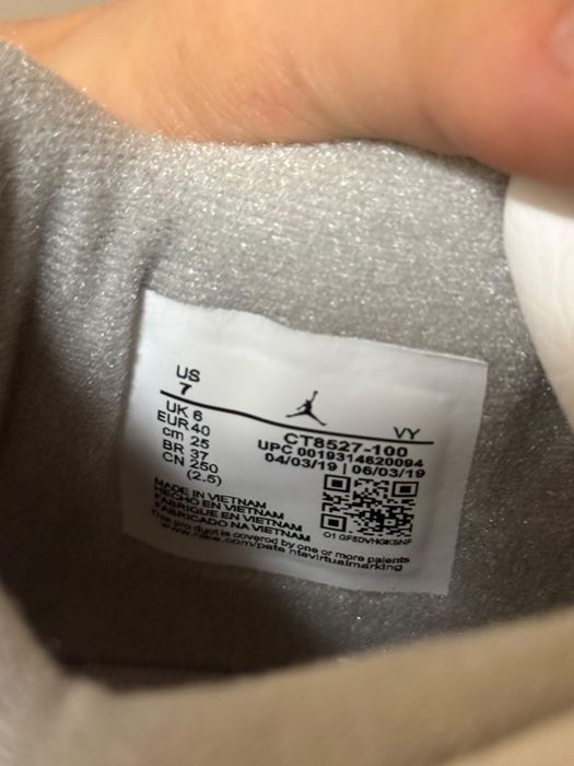 Air Jordan 4 White Oreo 40
