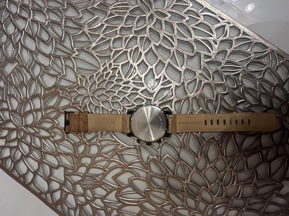 Мъжки ръчен часовник MVMT