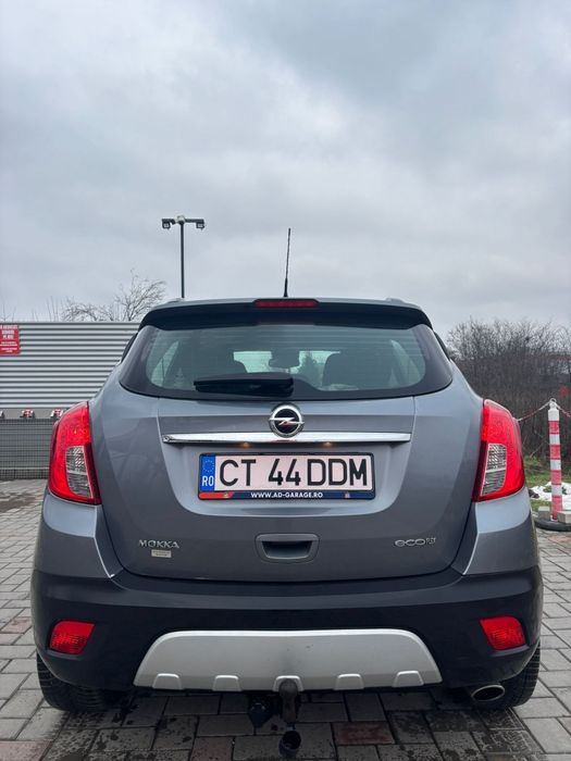 Opel Mokka  curată și întreținere periodică!