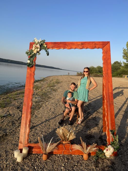 Дървена рамка за събития под наем