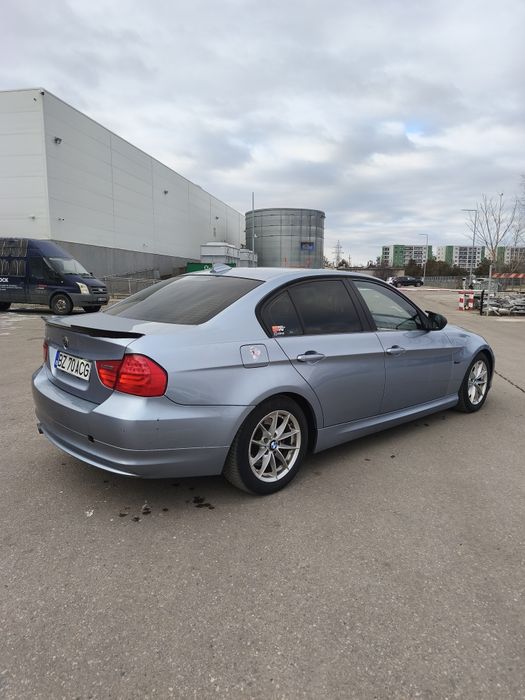 Vând Bmw e90  LCI  !VOLAN ÎNCĂLZIT !