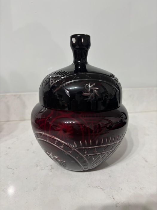 Set sticlă, scrumieră, vază, bombonieră