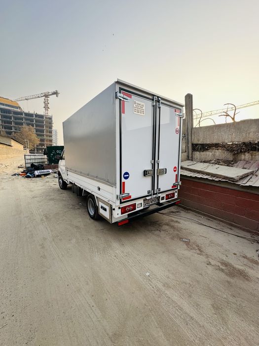 Labo avtomabiliga tent furgon hizmati