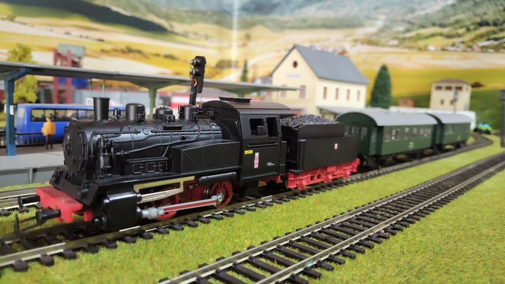 seturi de trenulete electrice scara H0 piko