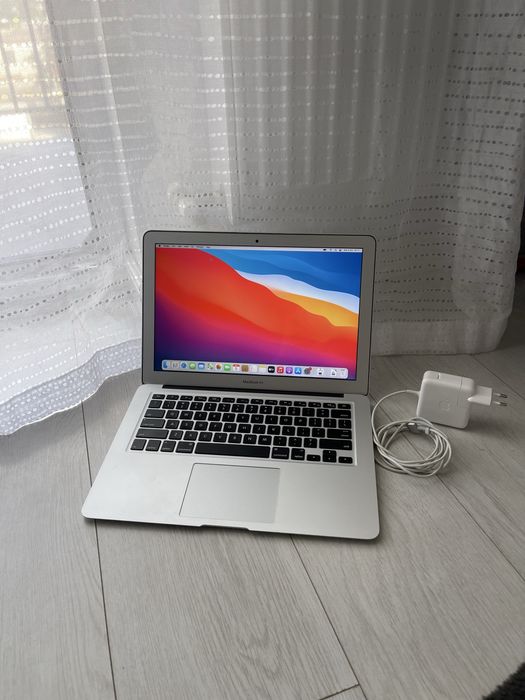 • Macbook Air • BATERIE 95%  • 13.3 inch •