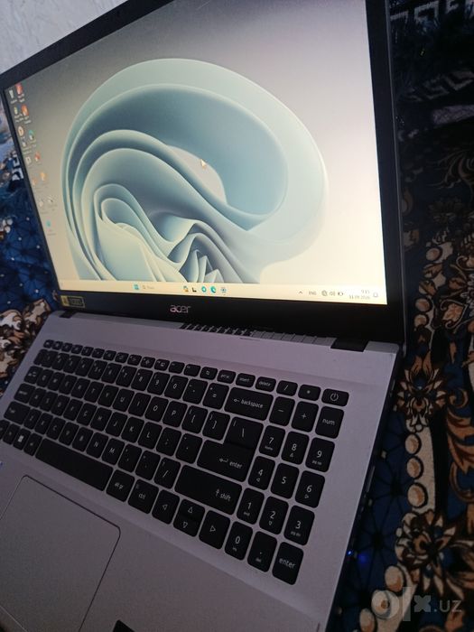 Acer Aspire3  yangi holatda