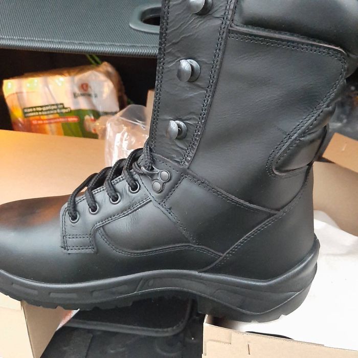 Полицейски кубинки