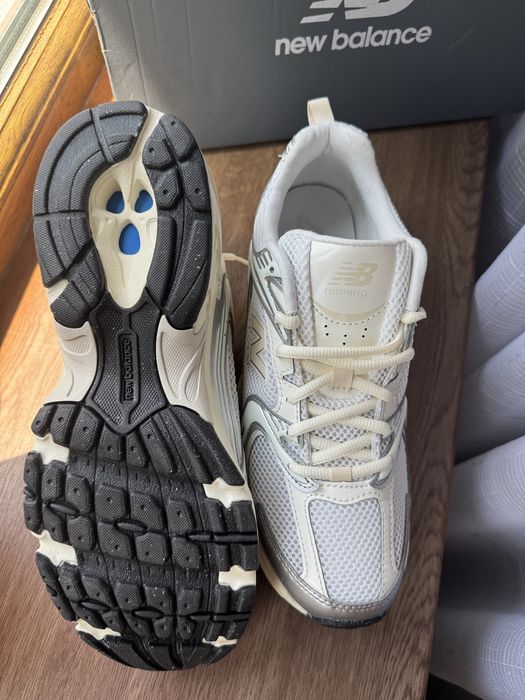 Кроссовки NEW BALANCE оригинал рр 42