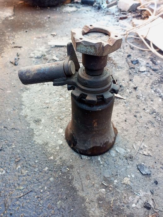 Домкрат винтовой 5т