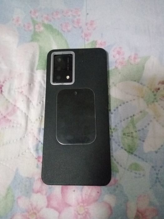 Oppo A74 б/у неплохой телефон