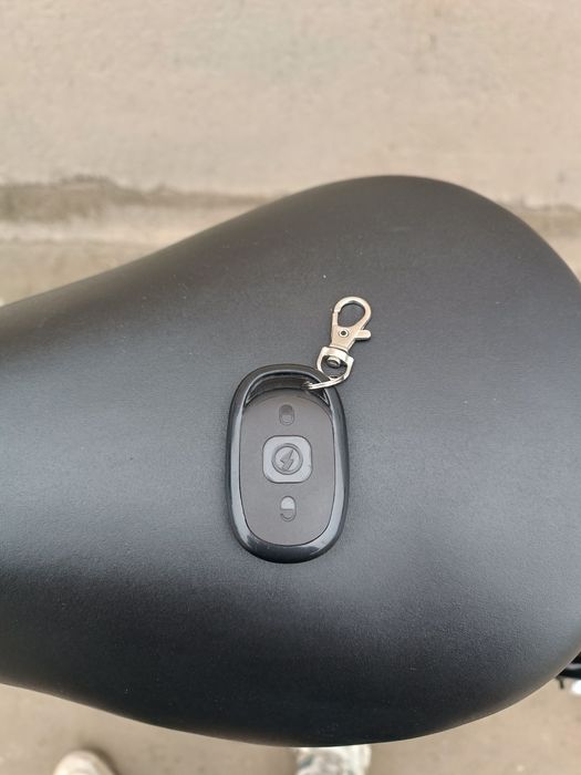 Elektricheskiy velosiped sotiladi.